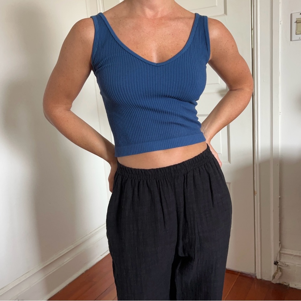 American Eagle blue ribbed tank top